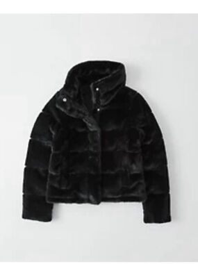 Abercrombie & Fitch Black Faux Fur Puffer Jacket